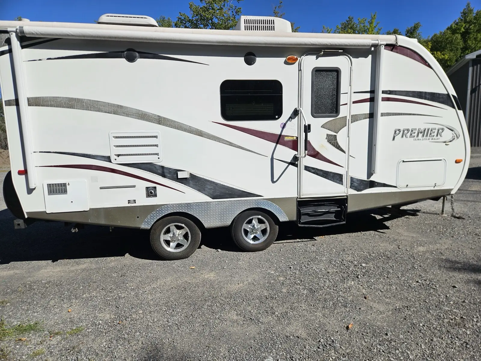 Gelcoat resurfacing and new decals, Premier trailer, before